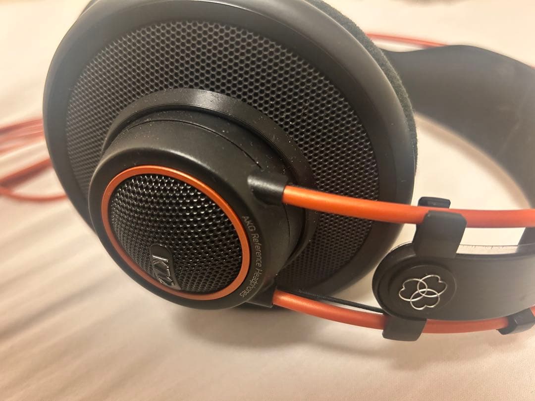 AKG エーケージー (アーカーゲー) / K712 PRO