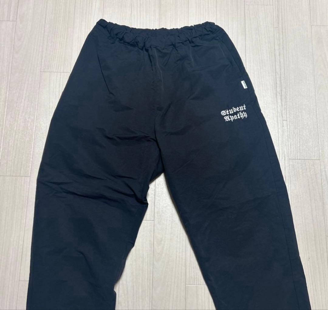 student apathy ナイロンセットアップ