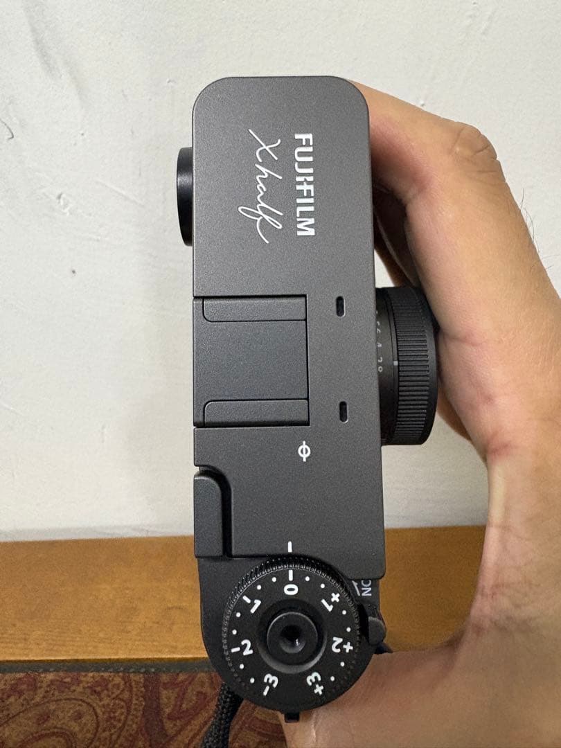 富士フイルム　FUJIFILM Xhalf Xハーフ　コンデジ　ハーフカメラ