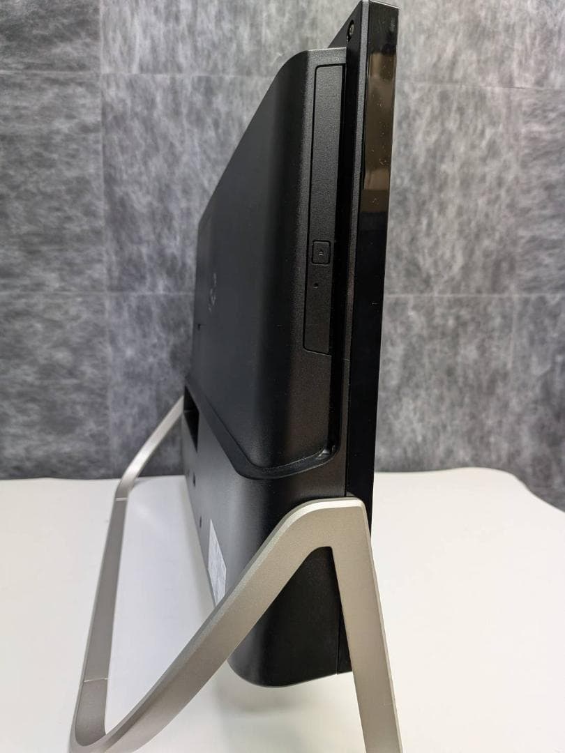 富士通 ESPRIMO WF1/C2（型番：FMVWC2F17）