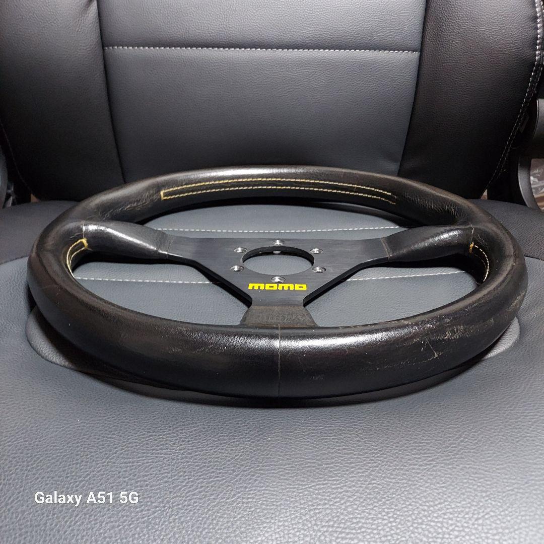 MOMO ステアリング 3スポーク ブラック