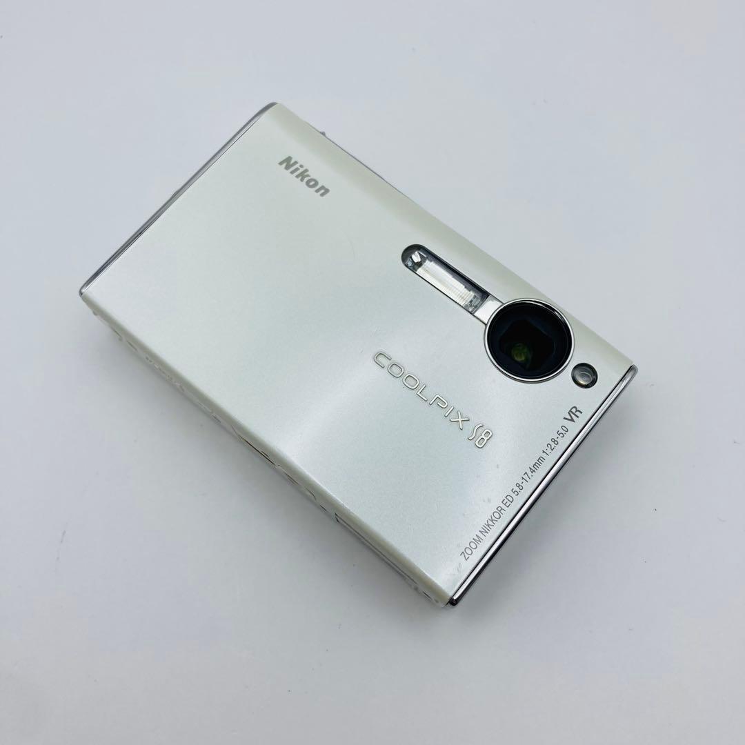 Nikon COOLPIX S8 コンパクトデジタルカメラ　ニコン　クールピクス