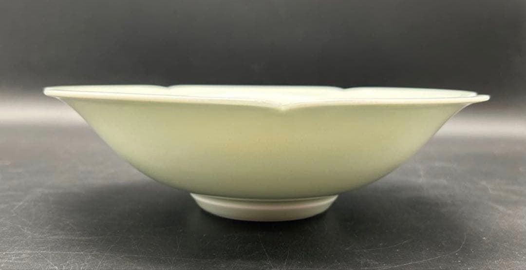 【希少品】有田焼　人間国宝 井上萬二 作　青白磁公孫樹文　皿　本人作