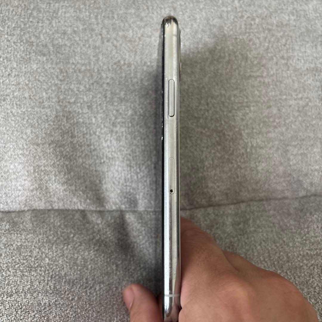 iPhone 11 Pro シルバー 画面ひびあり