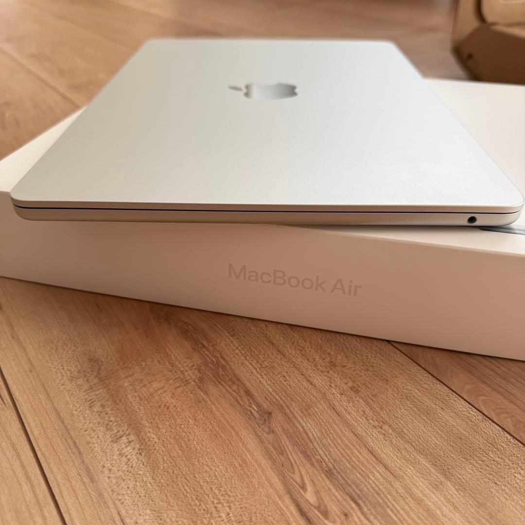 MacBook本体 macbook air m2 2022 8g 256gb
