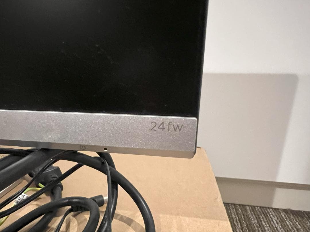 美品 HP 24fw 24インチ 液晶ディスプレイ HDMIケーブル付 動作OK