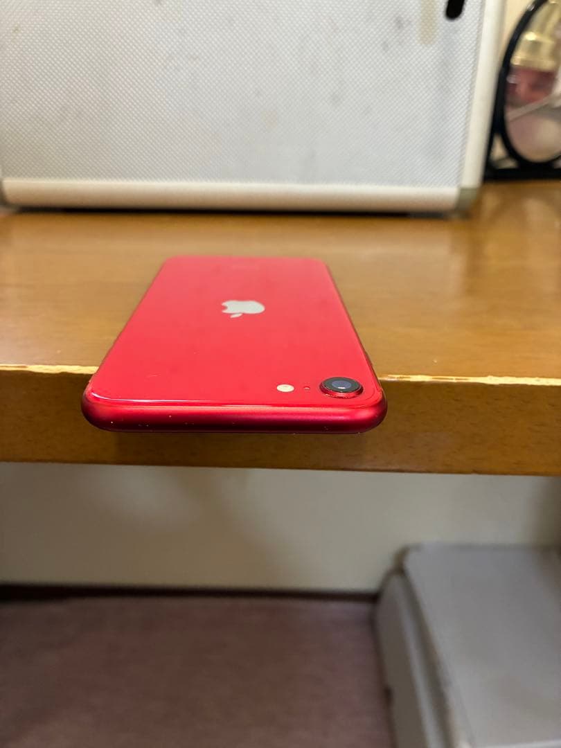 iPhone SE (PRODUCT)RED 64GB 本体　美品