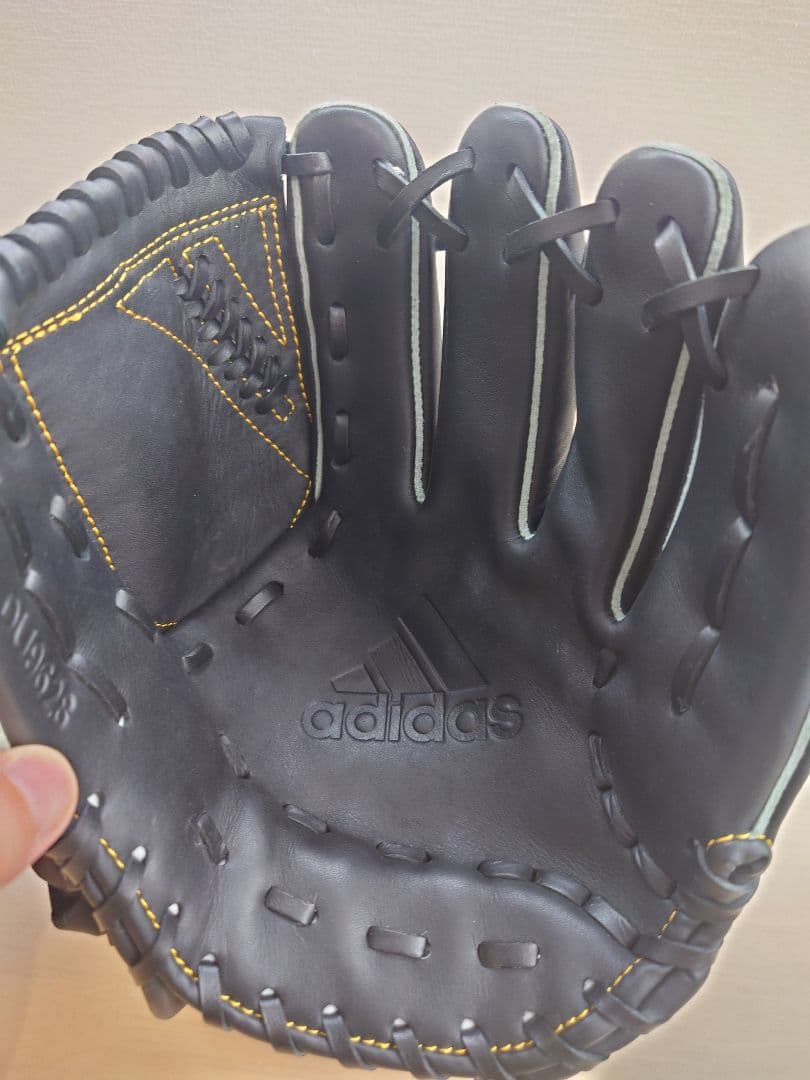 ★adidas 一般・大人用　軟式グローブ オールラウンド用