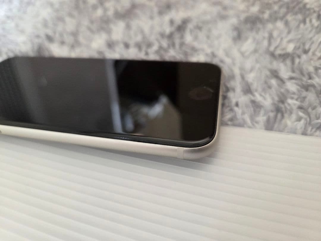 無傷【極美品】【保証有】【即発送】iPhone SE3 64GB SIMフリー