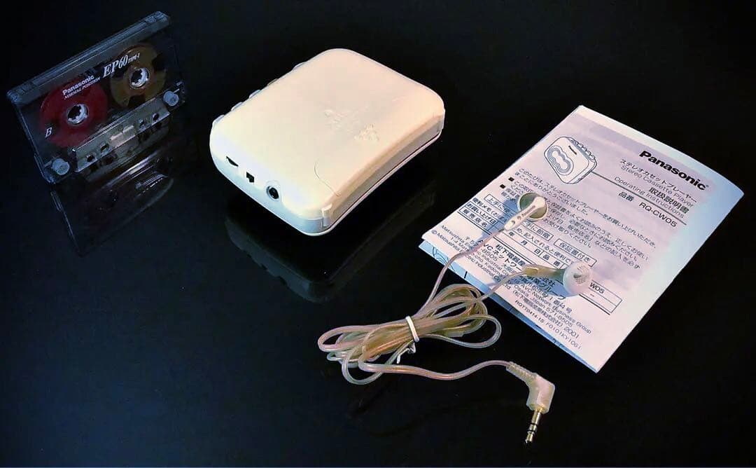 カセットプレーヤーPanasonicRQ-CW05 白「 整備済み、完動超美品」