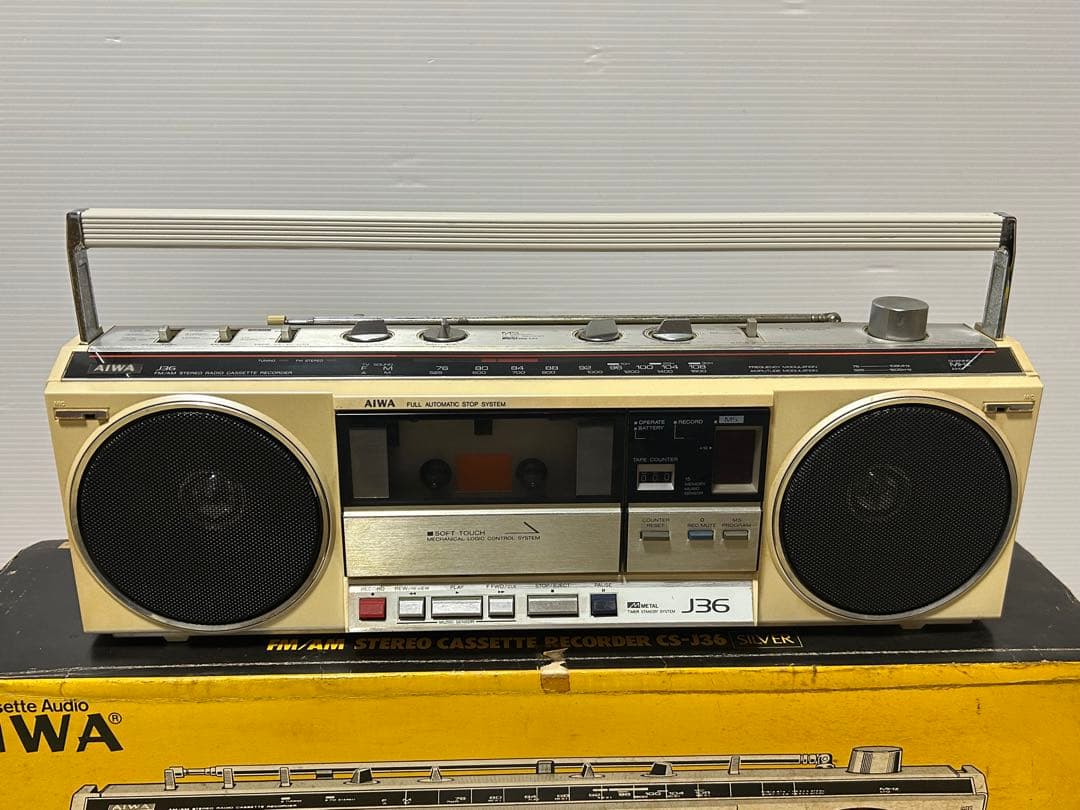 AIWA CS-J36 ラジオカセットレコーダー　ジャンクとして