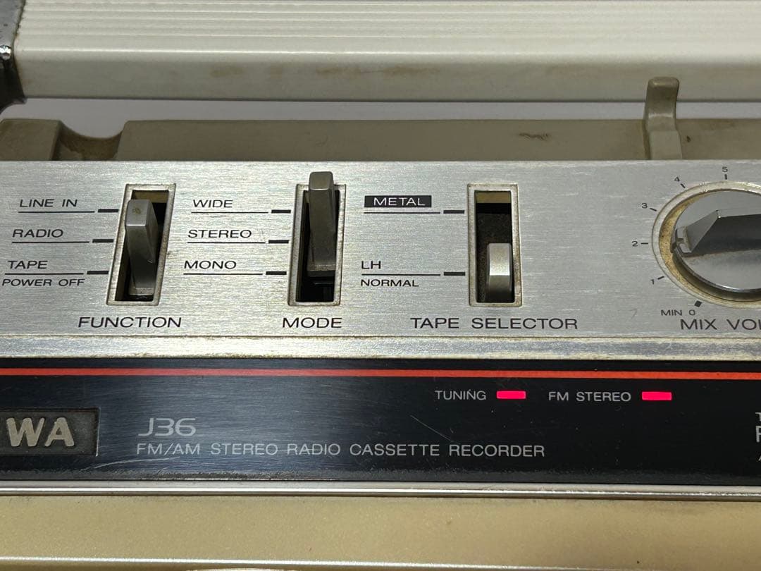 AIWA CS-J36 ラジオカセットレコーダー　ジャンクとして