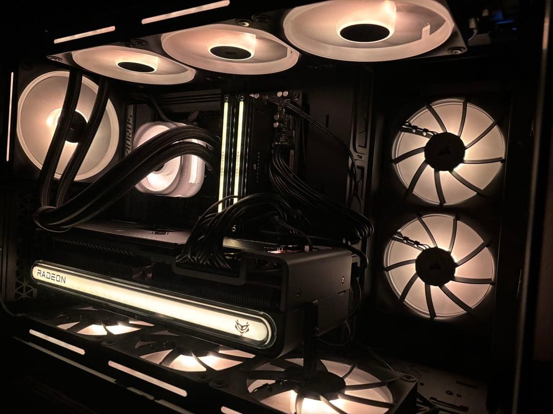 NITRO+ Radeon RX 7900 XTX 24GB 保証1年