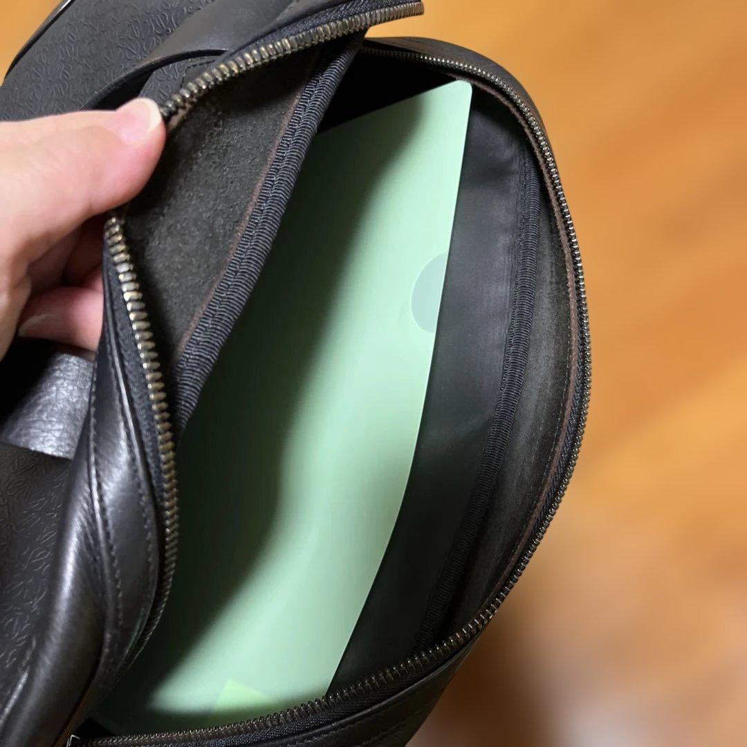 【LOEWE】黒　バック　モノグラム