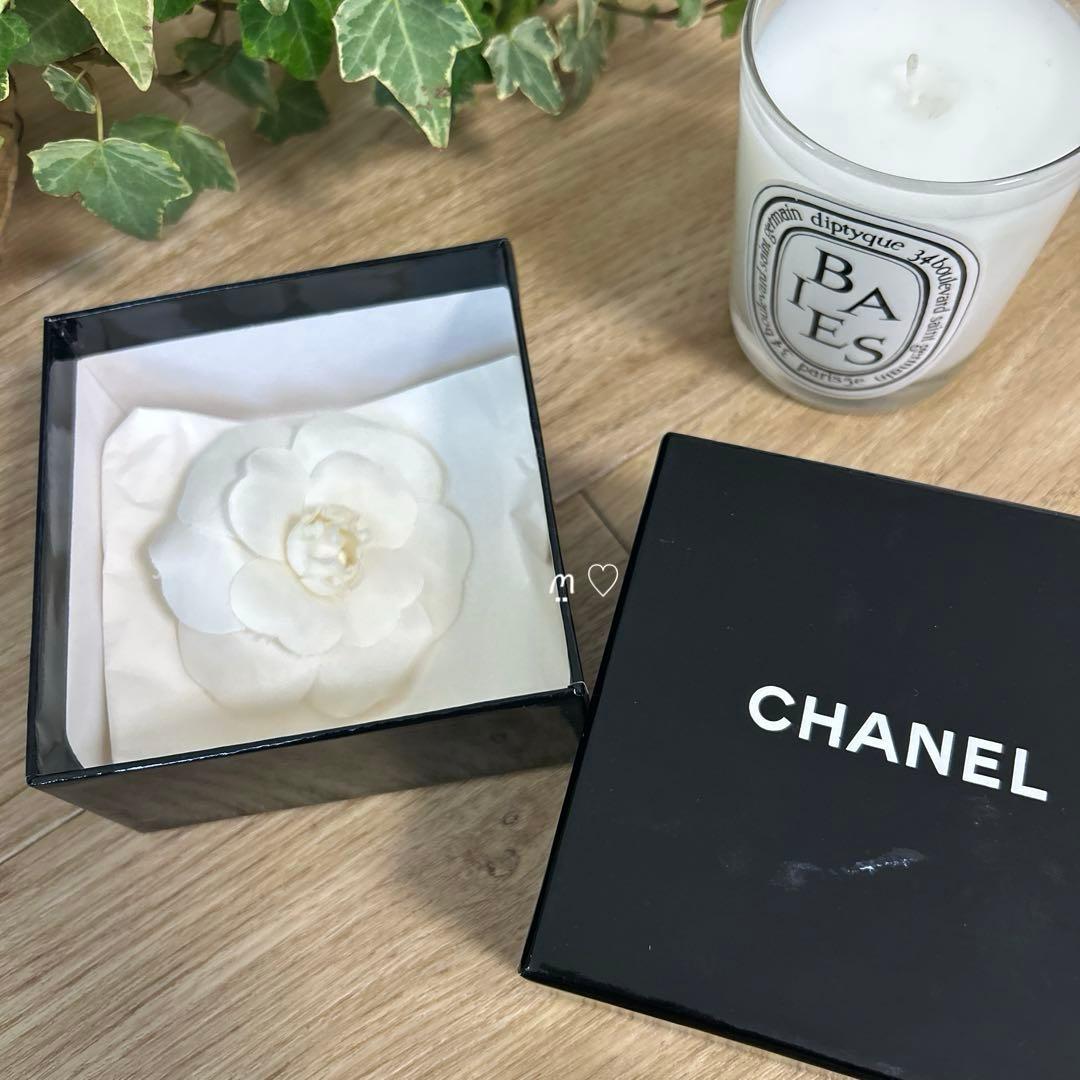 CHANELシャネル　カメリアコサージュ　ブローチ　シルク　ホワイト　卒業入学式