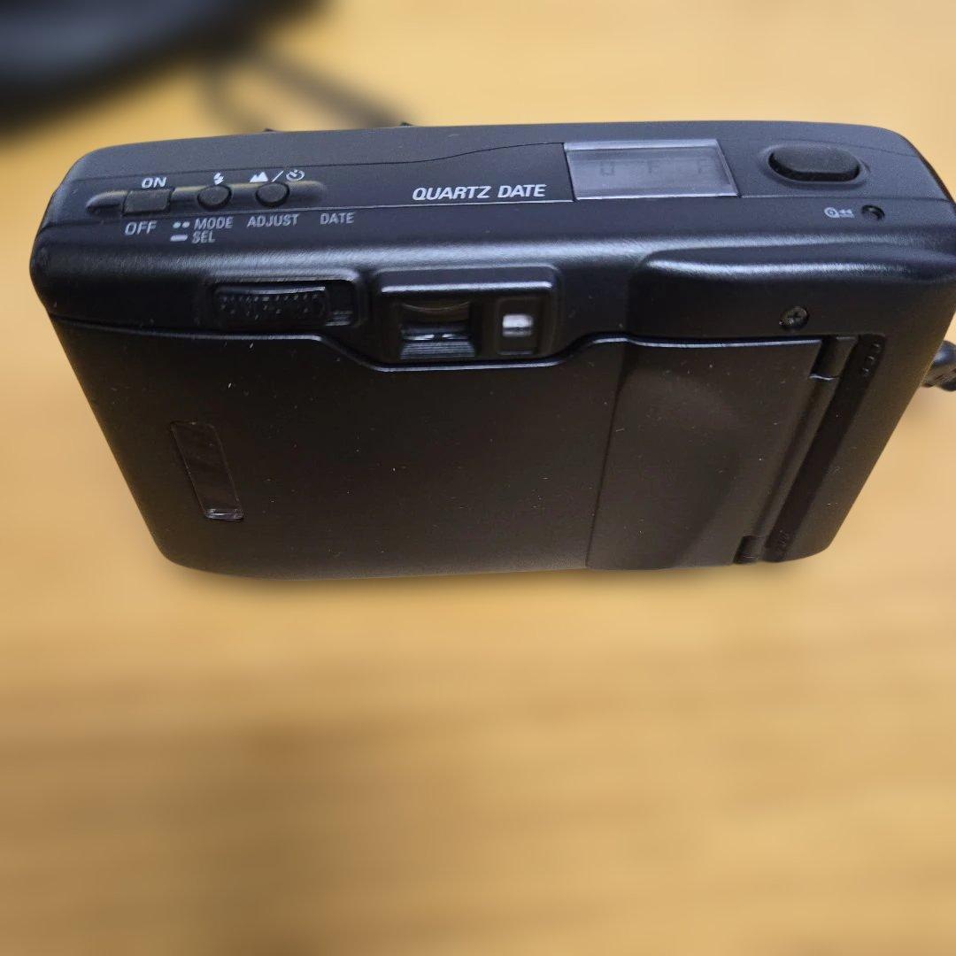 ニコン Nikon AF600 コンパクトフィルムカメラ　ケースつき