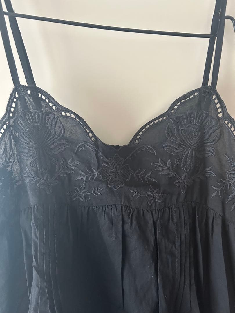 【7月末までお値下げ】【美品】24ssスローブイエナ カット刺繍キャミブラウス
