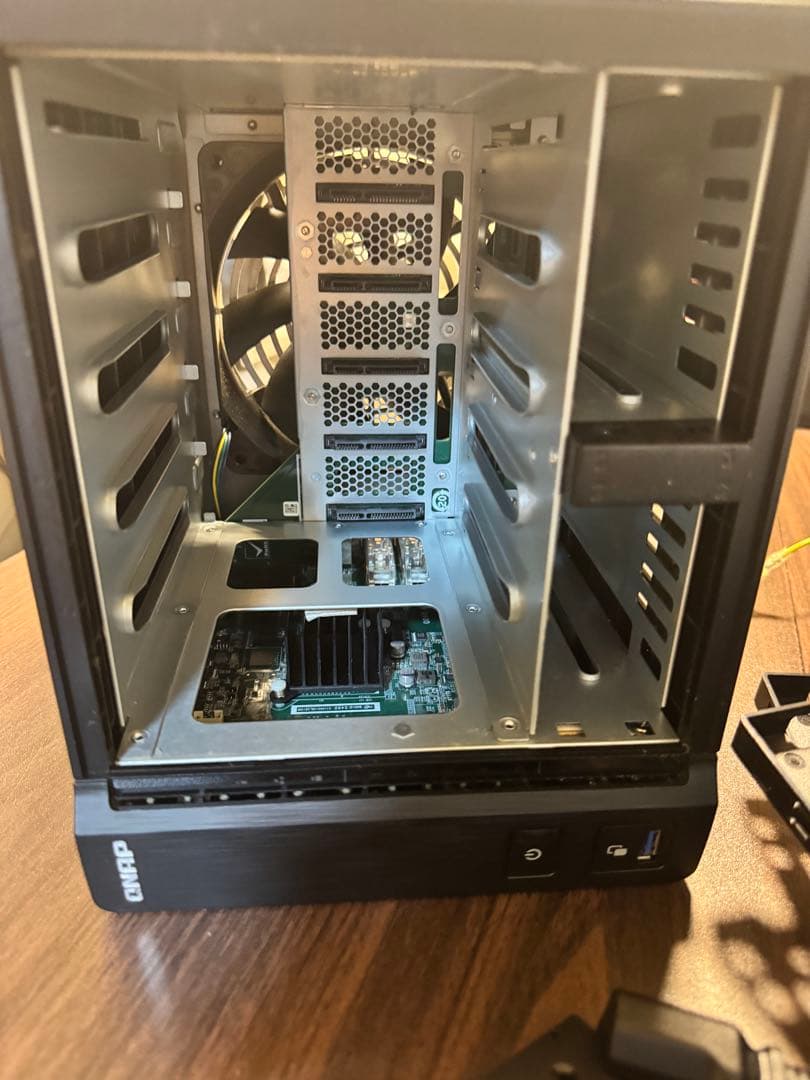 四*K様 QNAP TS-932PX NAS 16GB RAM 増設済み 美品