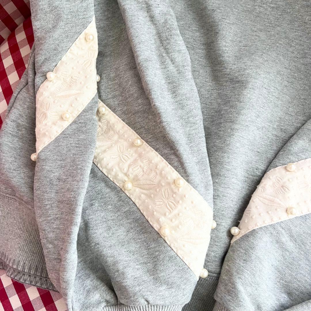 試着のみ MUVEIL ミュベール スズラン刺繍裏毛プルオーバー 38