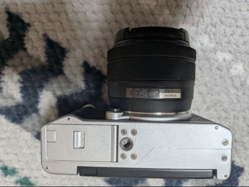 年末まで！Fujifilm X-M5 ミラーレスカメラ　レンズキット　シルバー