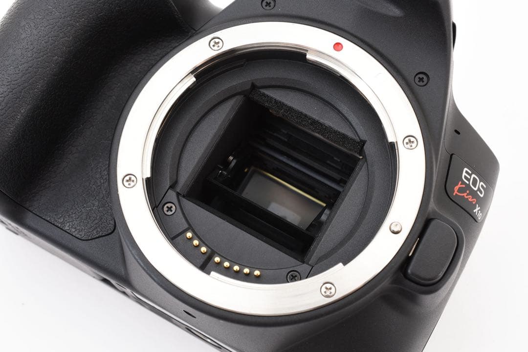 デジタル一眼レフカメラ　Canon kiss X10標準&望遠ダブルレンズセット