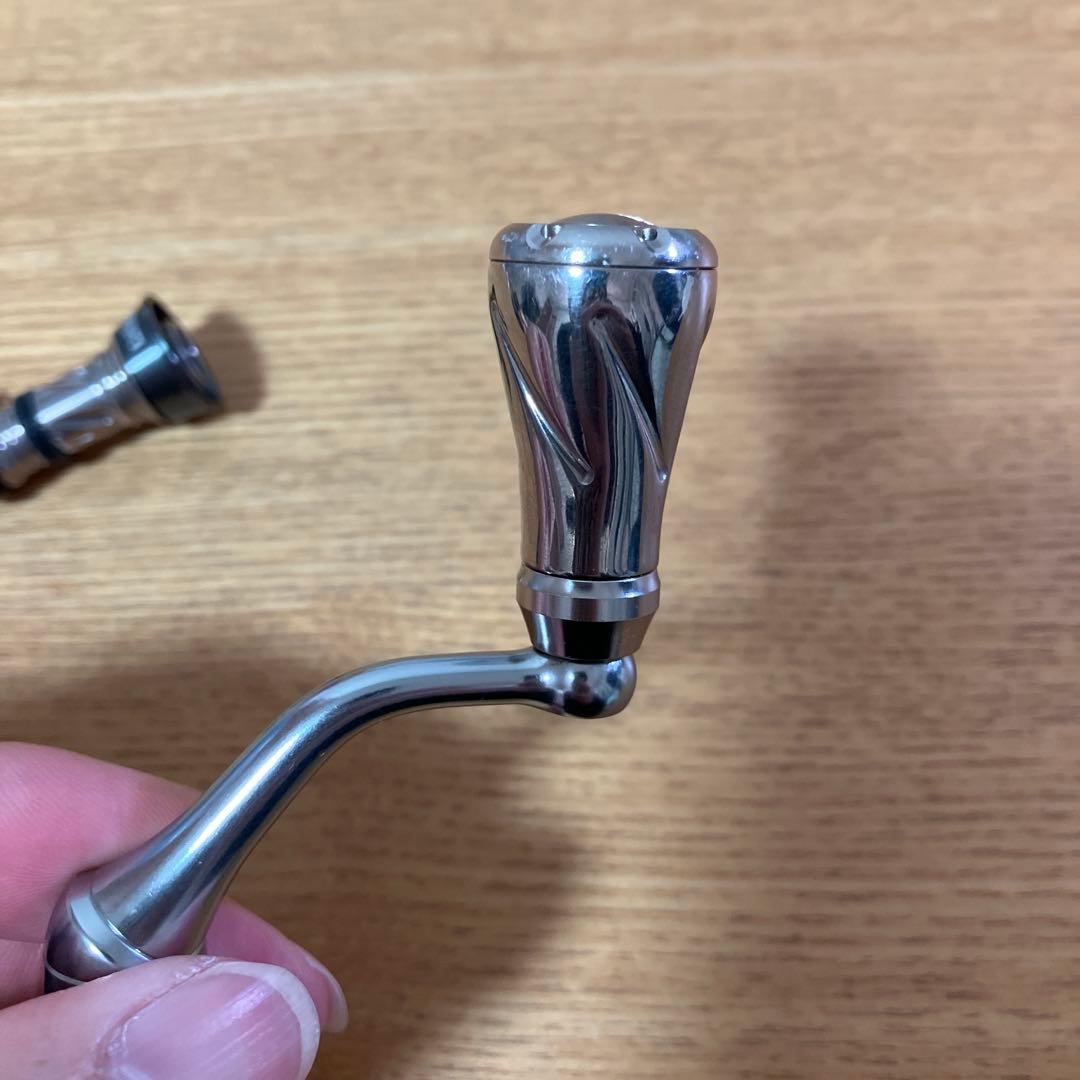 美品　LIVRE シマノ用　ハンドル　ショートバランサー　フックキーパー付き