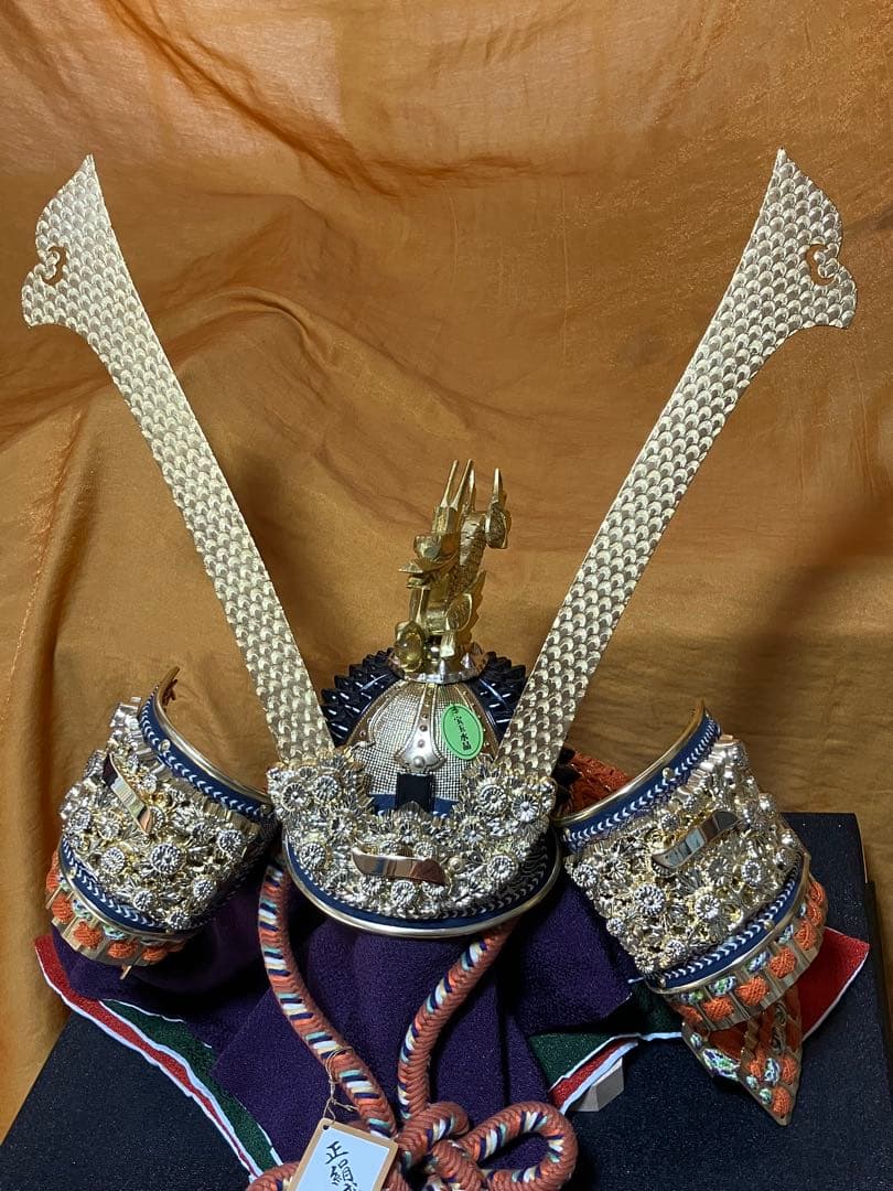 五月人形　25号　兜　美濃長鍬形　 宝石付　純金箔押木彫竜　甲冑