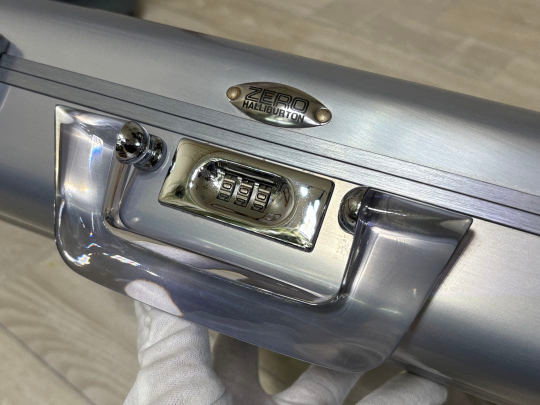 【中古美品】 ZERO HALLIBURTON アタッシュケース CEJ-PB