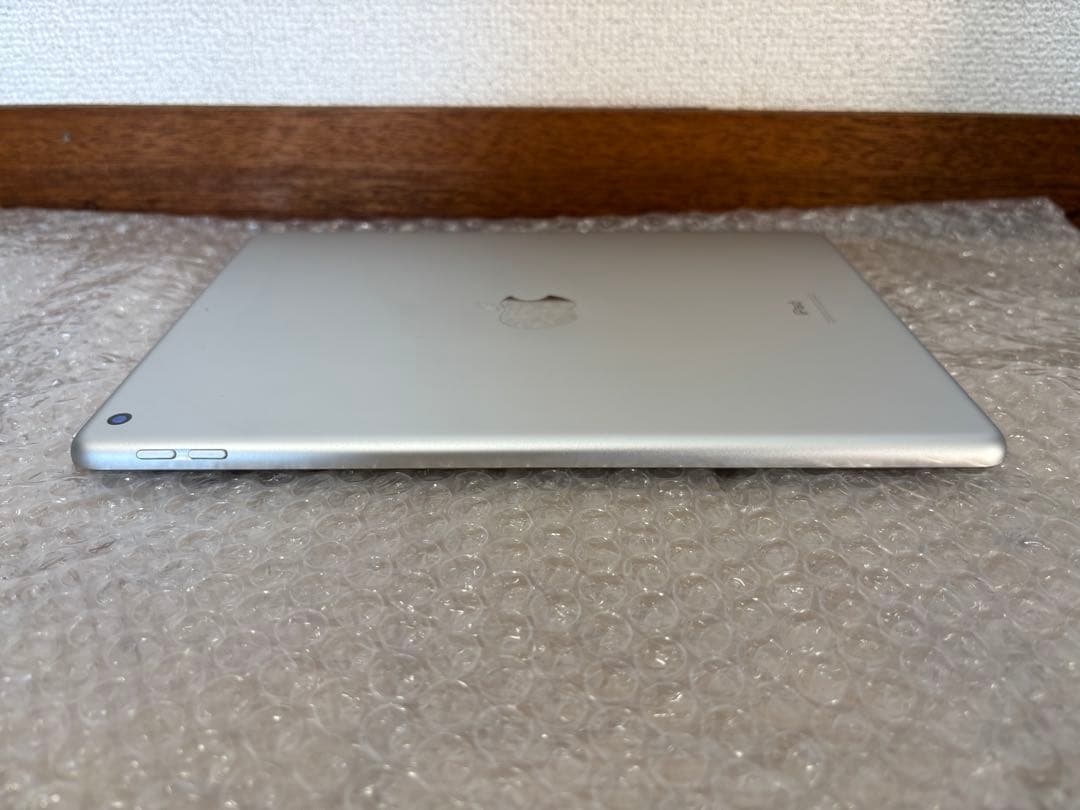 apple iPad 第7世代　32GB Wifi モデル
