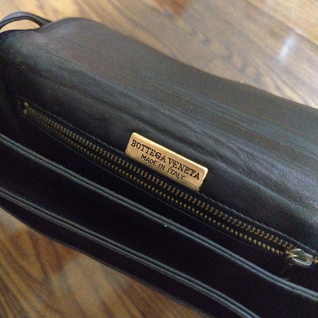 ボッテガヴェネタ イントレチャート 黒 レザー