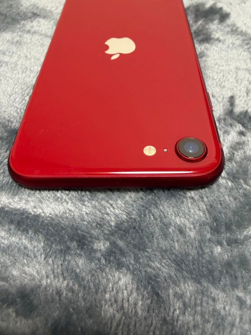 iPhoneSE 第3世代　レッド　64GB