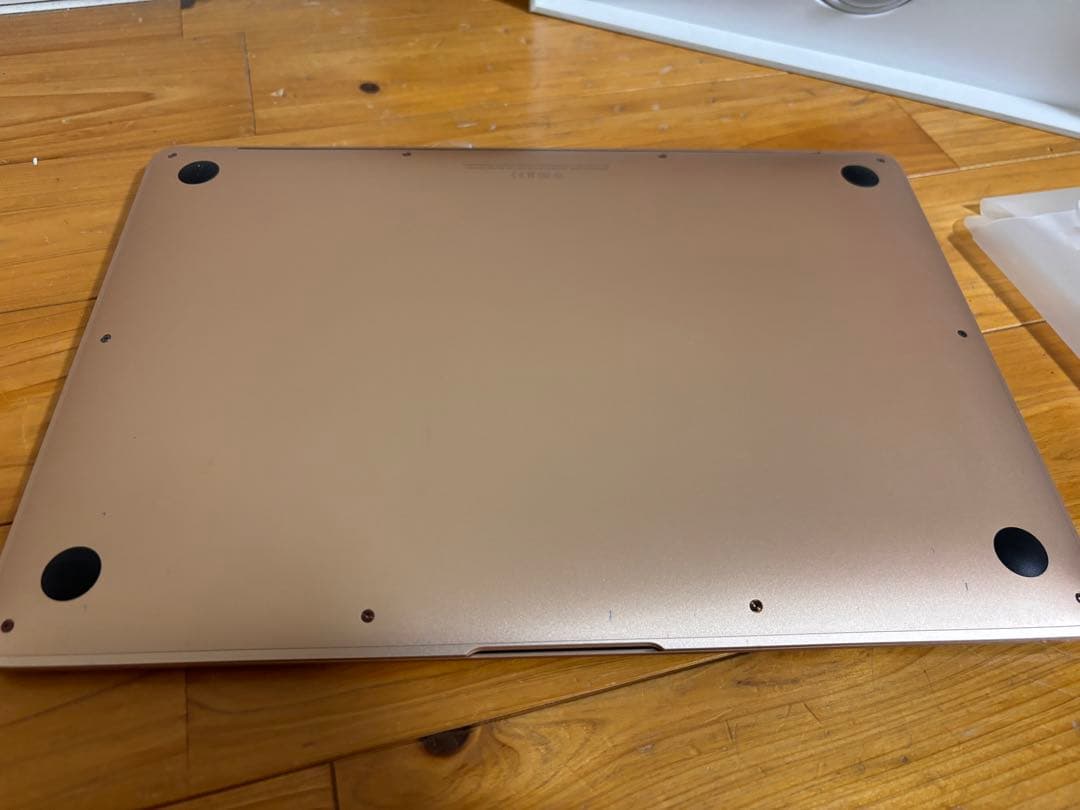 美品　M1 MacBook Air 8GB/512 13インチ　ゴールド