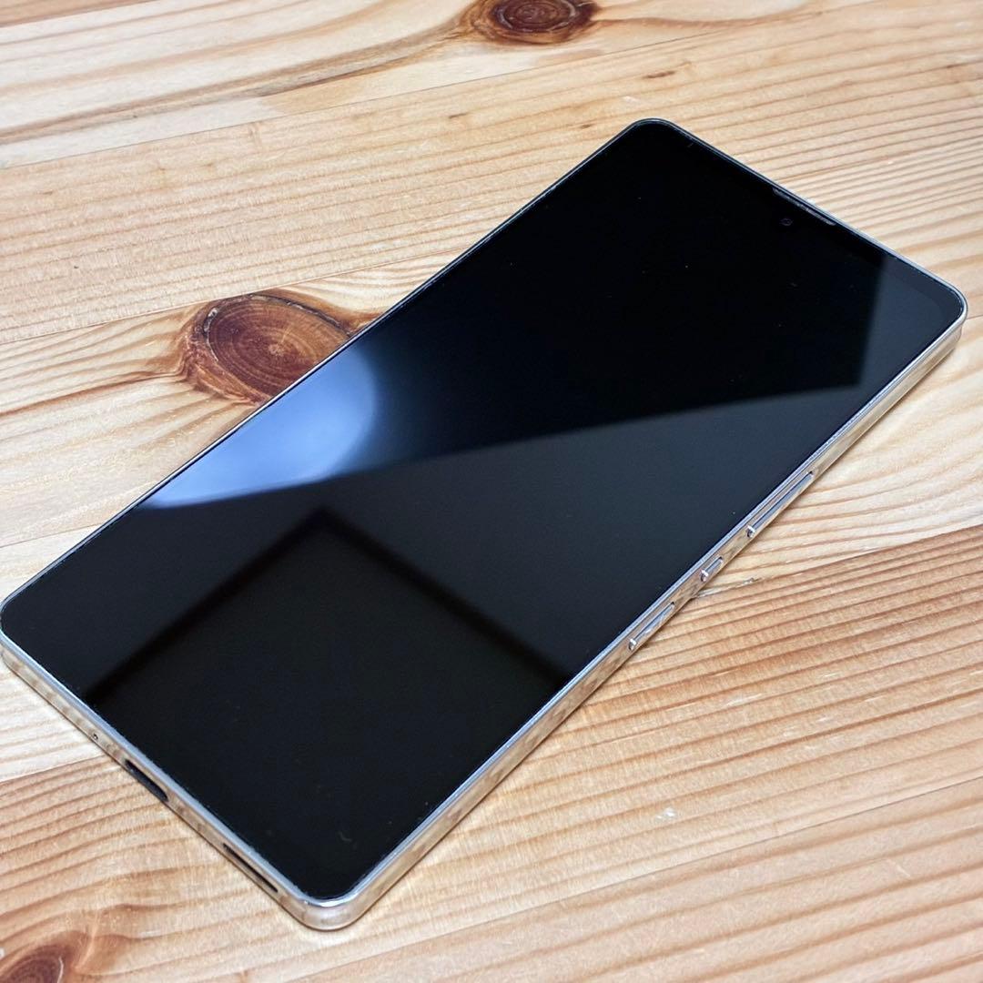 7535 AQUOS Zero6 SHG04 ホワイト