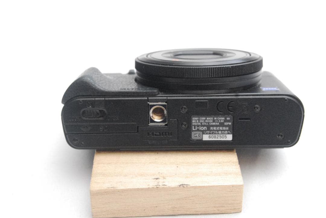 SONY CyberShot DSC-RX100 (良品）