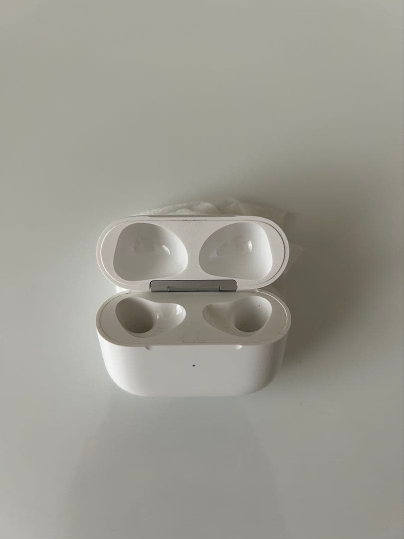 Apple AirPods 第3世代 MagSafe Lightning