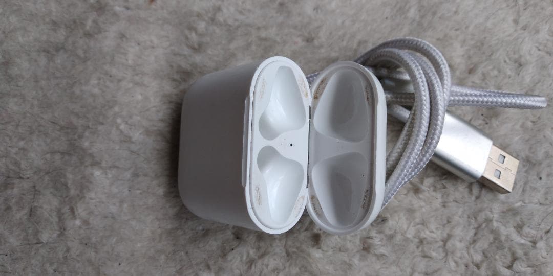 APPLE AirPods ワイヤレスイヤホン