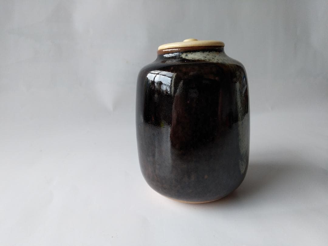 膳所焼 淡海ぜぜ 陽炎園 茶入 仕覆 永観堂金襴 茶道具 共箱 美品 です。