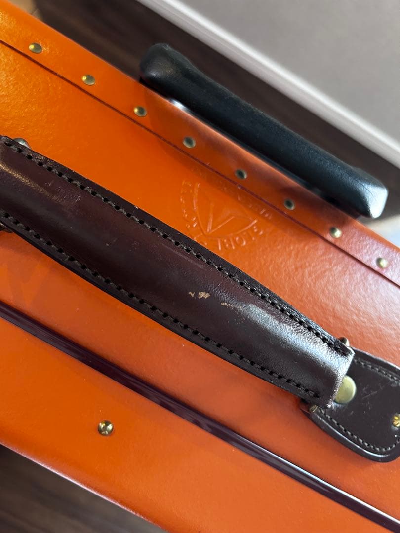 グローブトロッター　スーツケース　オレンジ　機内持ち込みサイズ