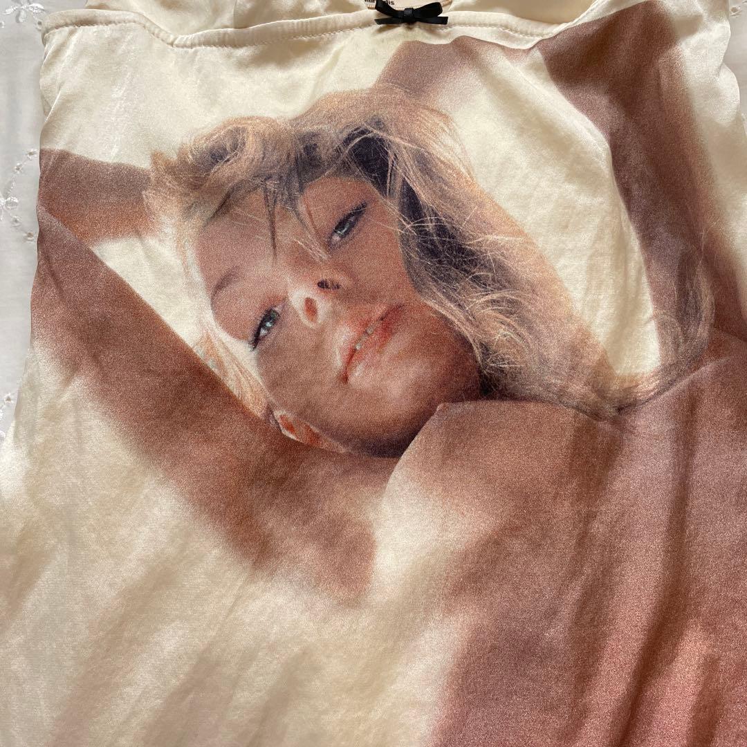 レア♡ シルクのプリントキャミソール