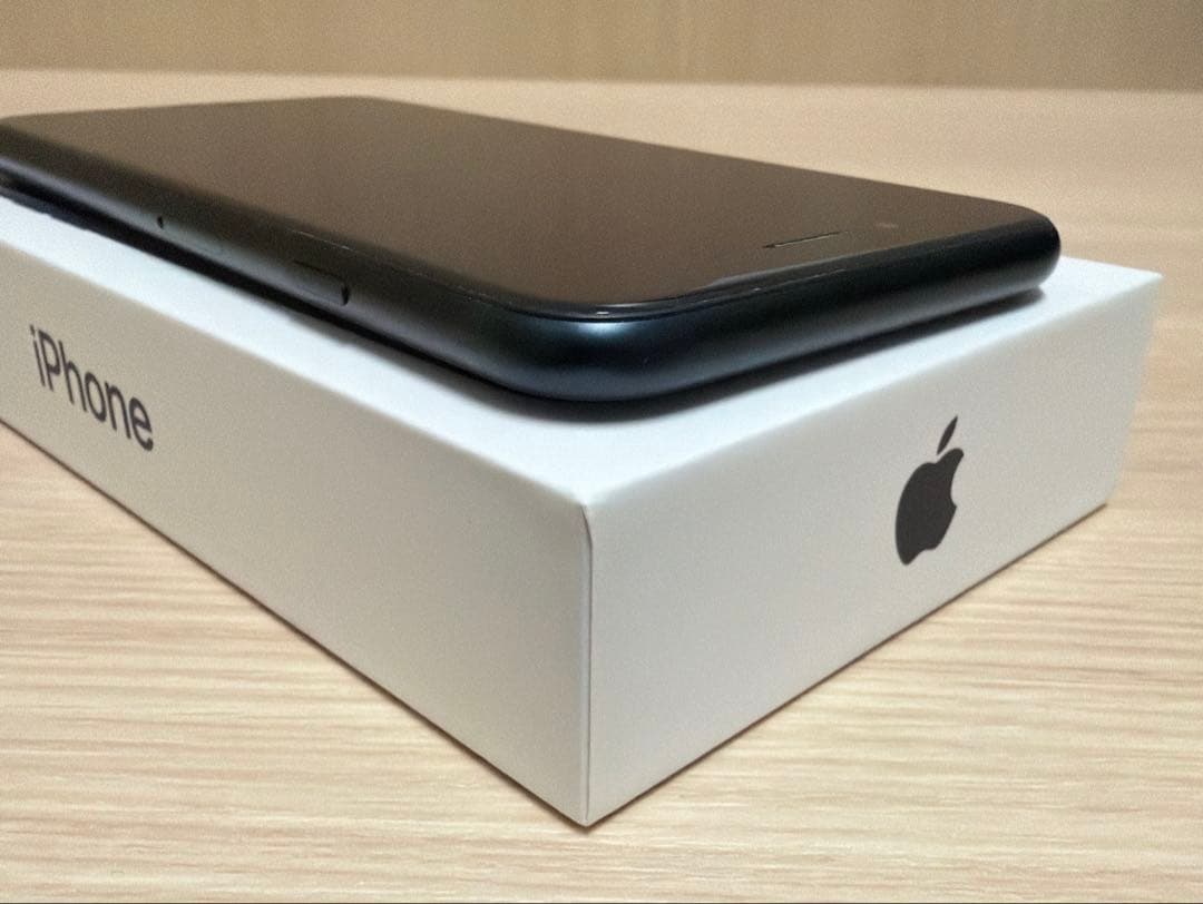 iPhoneSE 第3世代 ミッドナイト 64GB