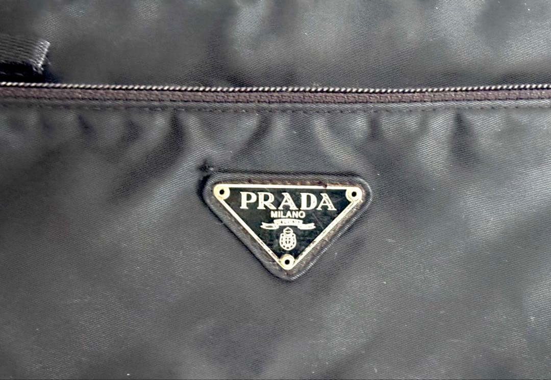 PRADA プラダ ブラック ナイロンショルダーバッグ 三角ロゴ
