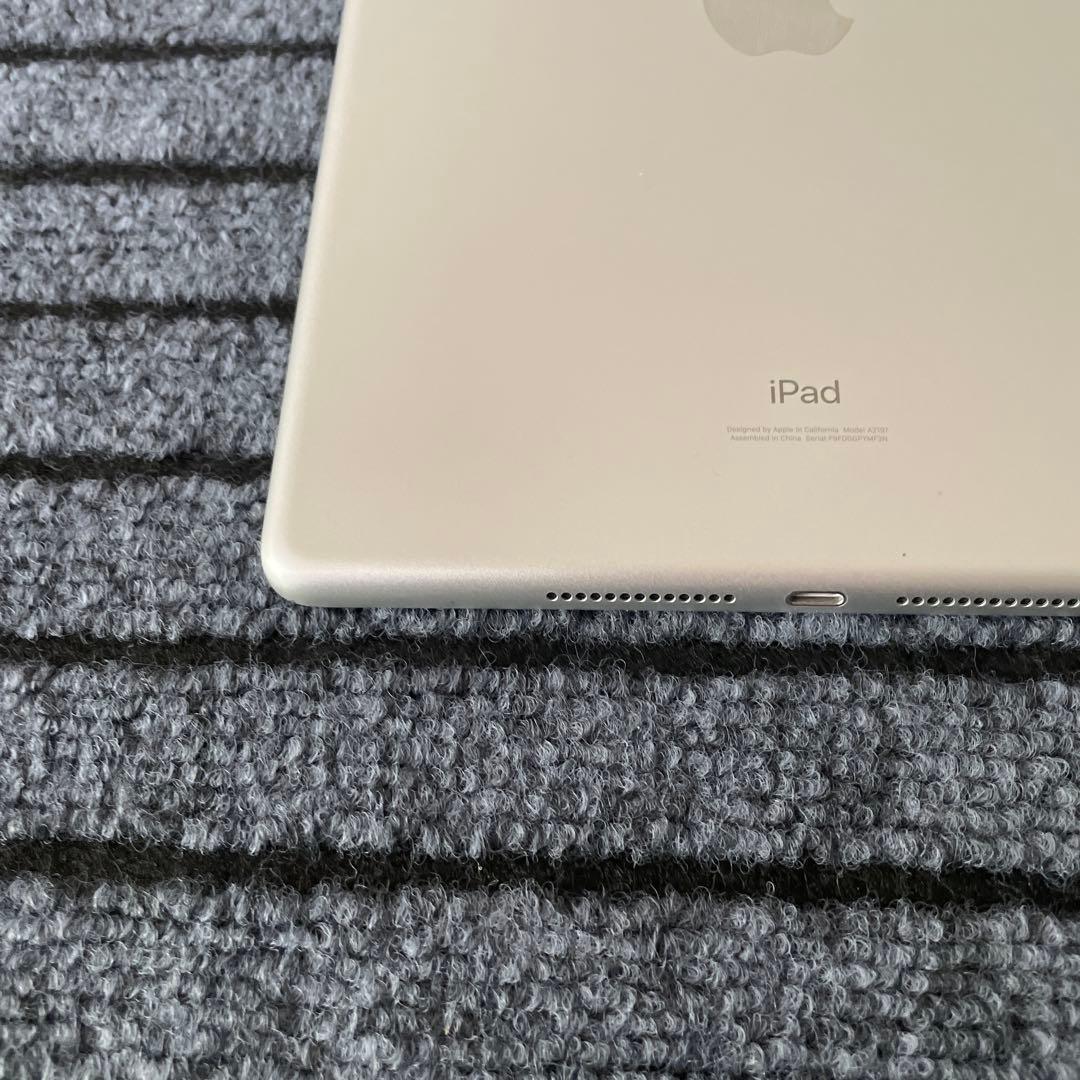 86 iPad 7世代 32GB Wi-Fi シルバー