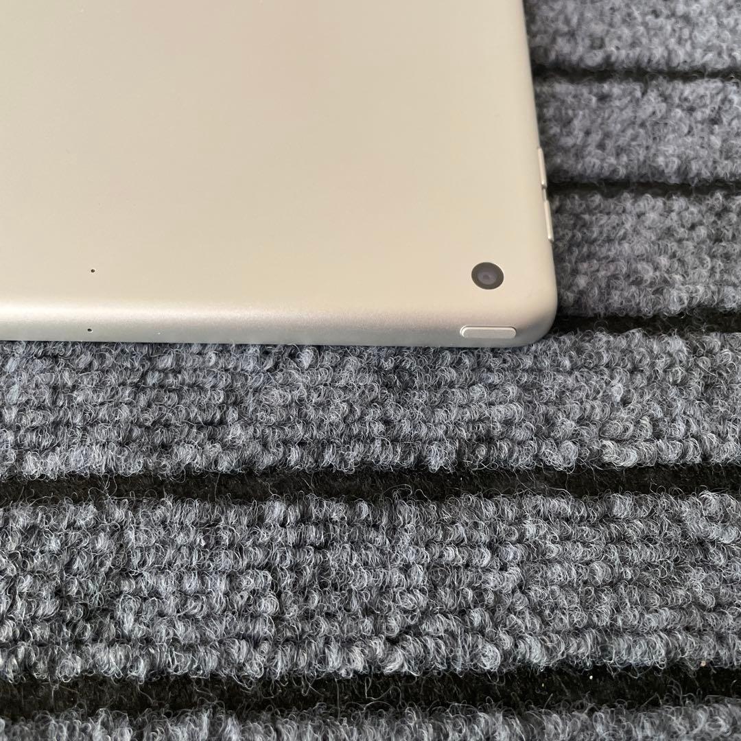 86 iPad 7世代 32GB Wi-Fi シルバー
