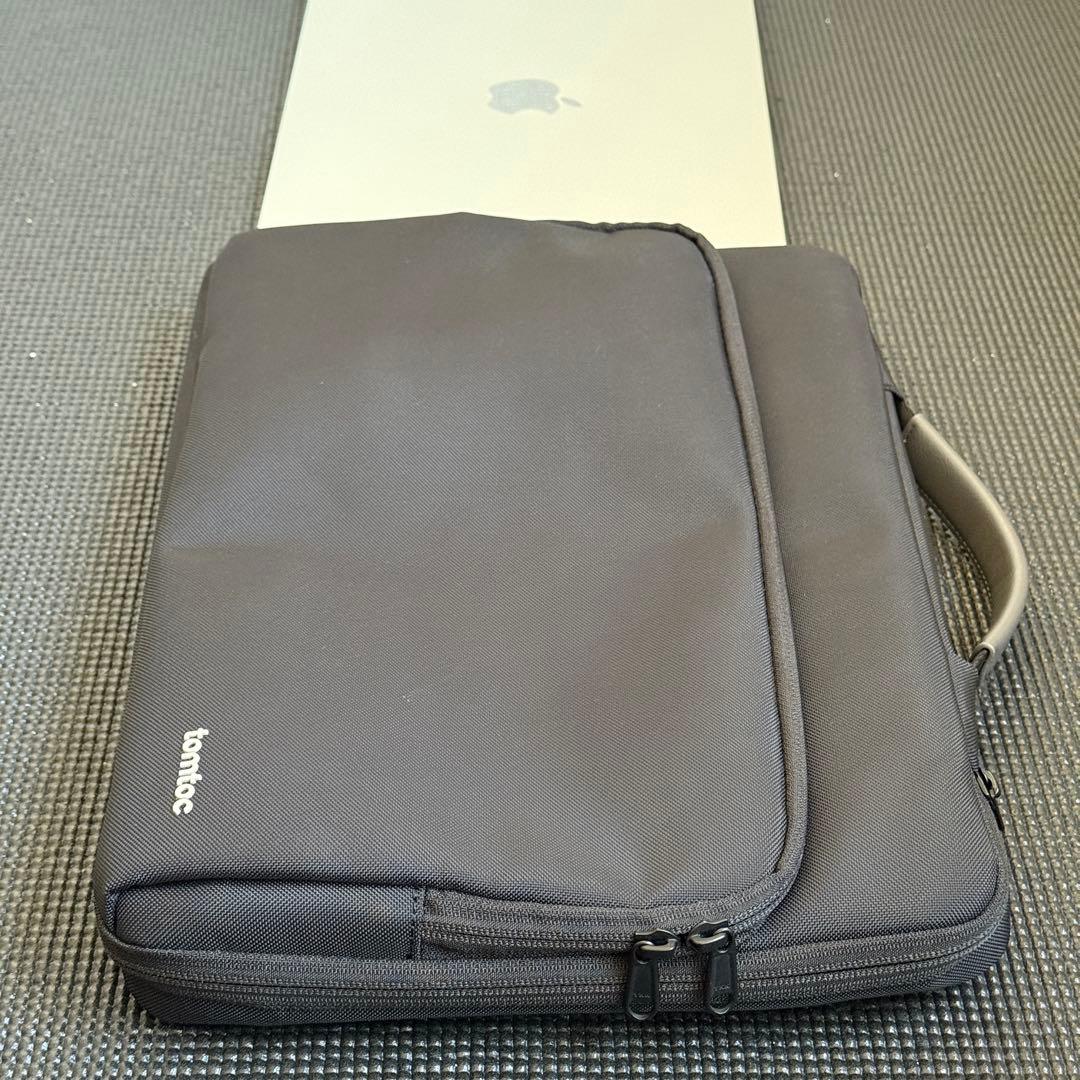 【自動値下げ中】MacBook M2 15インチ 2023 ケースおまけつき