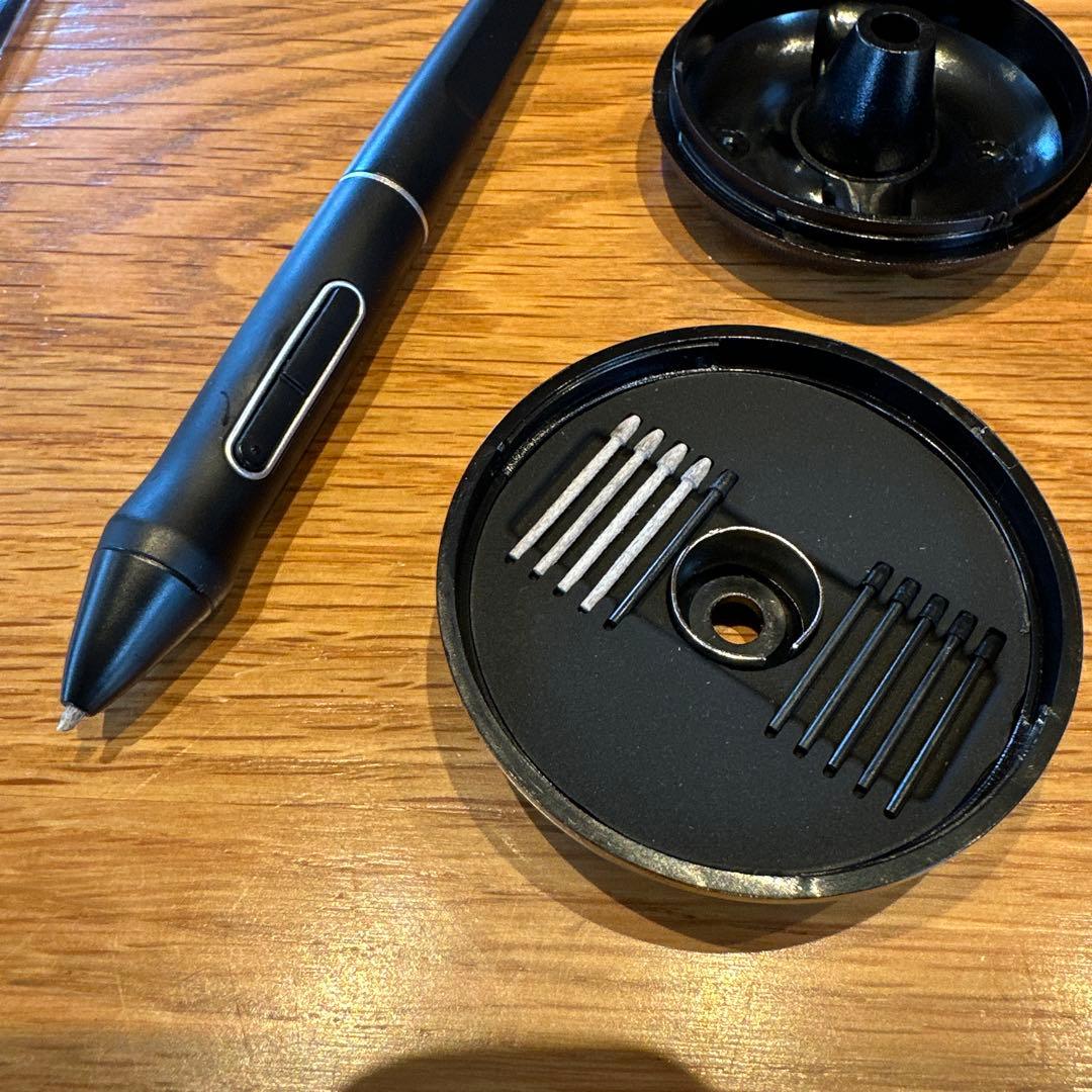 HUION KAMVAS Pro 24(4K) キーボードホルダー付き