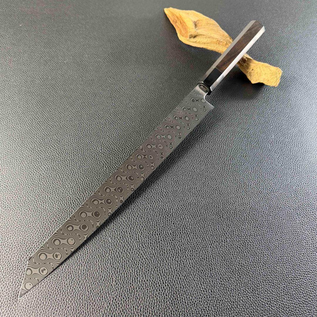 9542新品ダマスカス 切付柳刃包丁 尺一波紋の舞 105層 黒檀黒水牛角八角柄