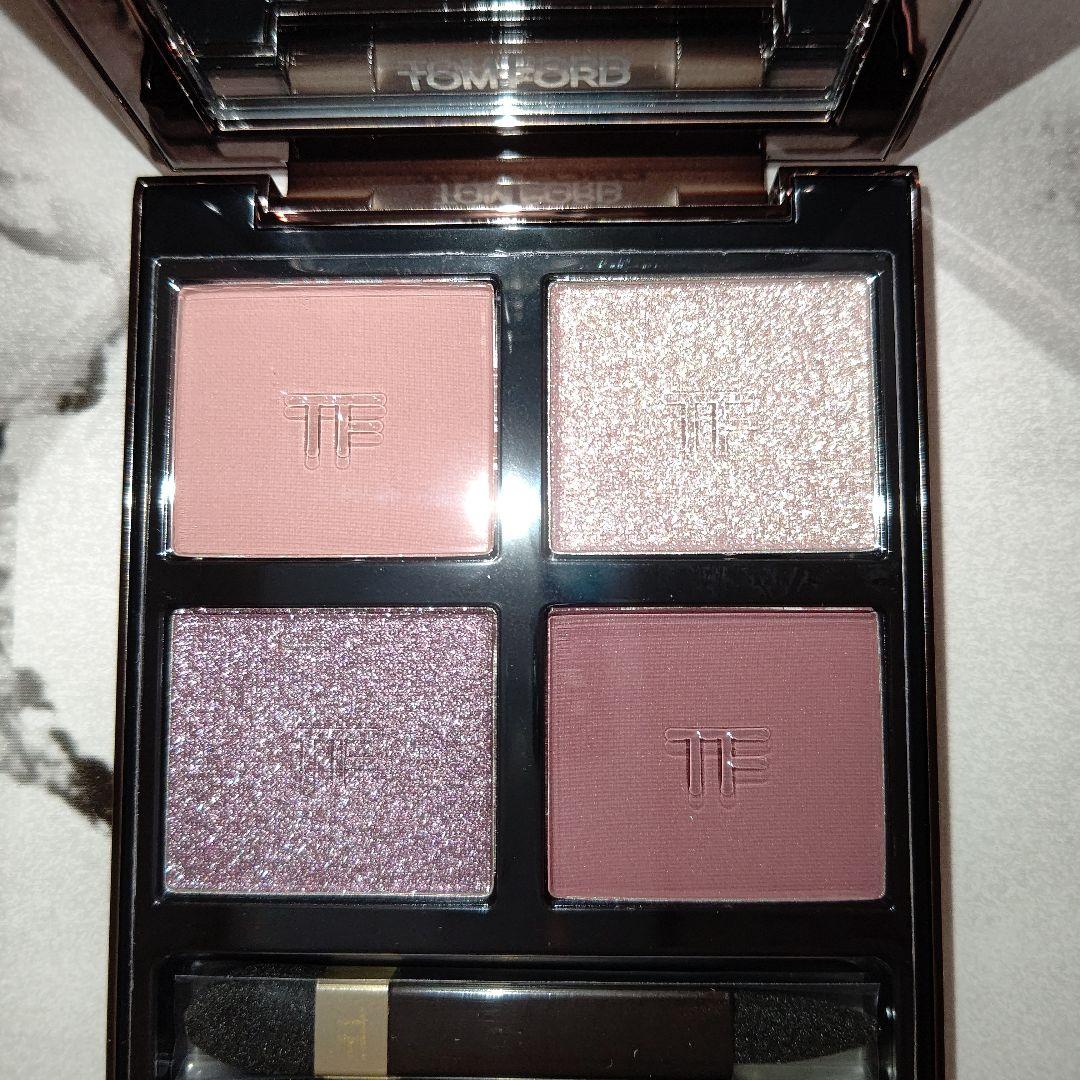 TOM FORD アイカラークォード ⭐復刻版【01RWメタリックモーブ】新品