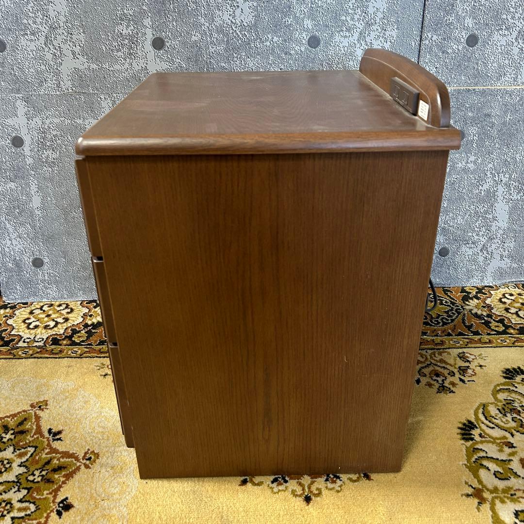 ꧁カリモク家具 karimoku꧂コンセント付ナイトテーブル サイド ロー 収納