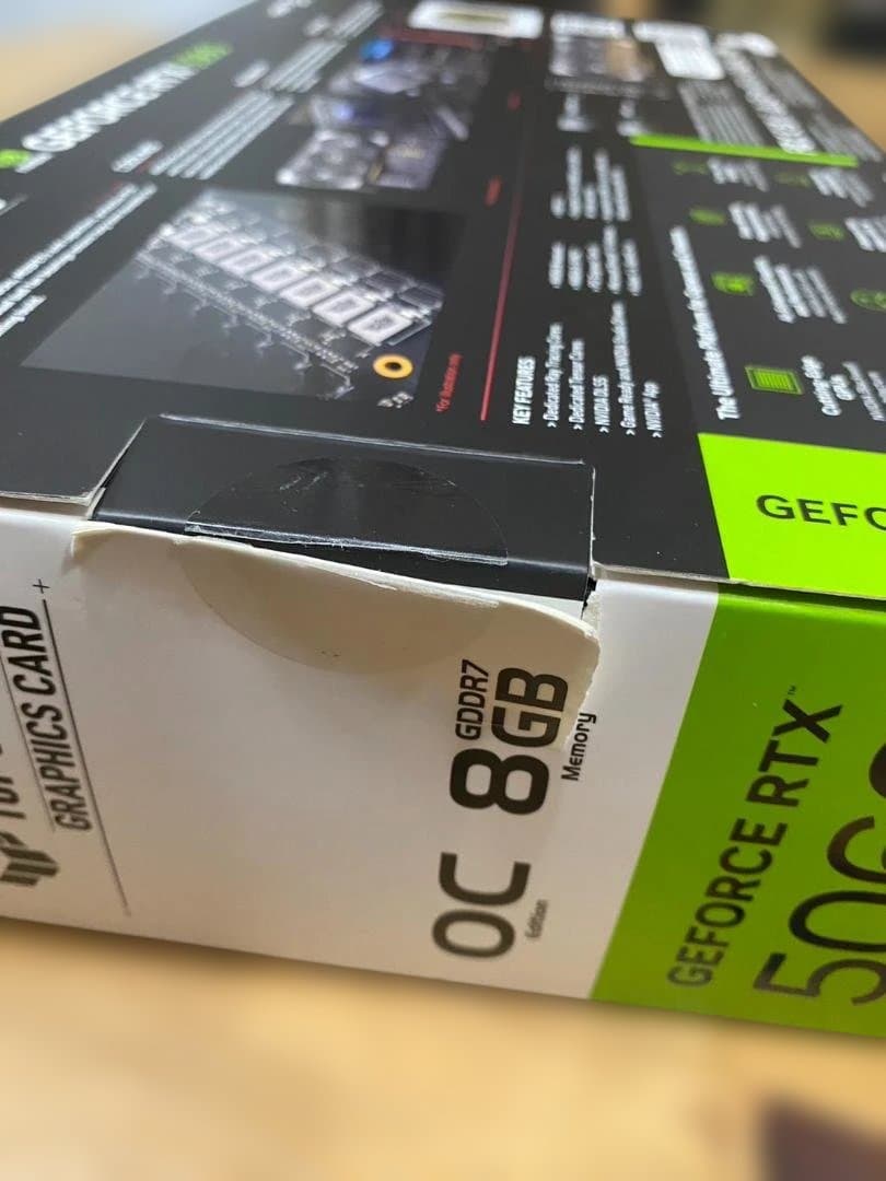 エイスース TUF Gaming RTX5060 8GB グラボ 美品