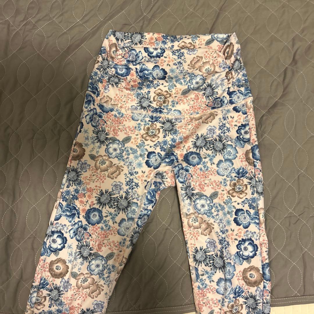 【美品】LAVA エンブロイダリーヨガウェアセット➕水素水ボトル